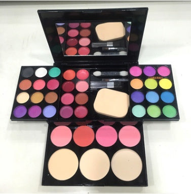 Glam-Kit: Your Ultimate Makeup Box Set