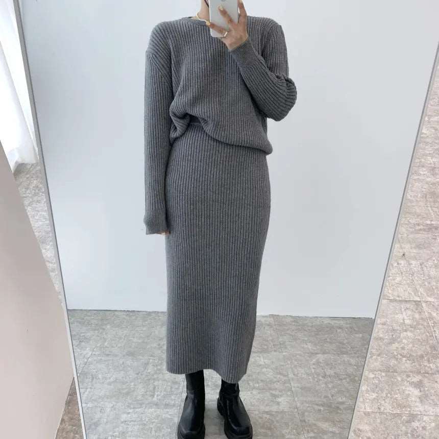 Women's New Autumn And Winter Sweaters Sheath Dress Two-piece Set.