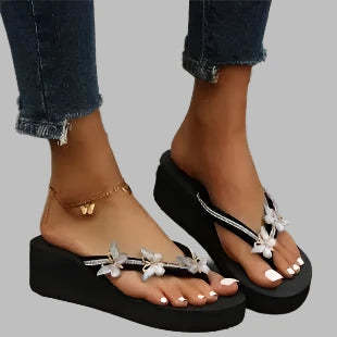 "Fluttering Wings: Outdoor Thong Sandals for Women - Perfect for Summer Beach Days" - Ridnaps fashion